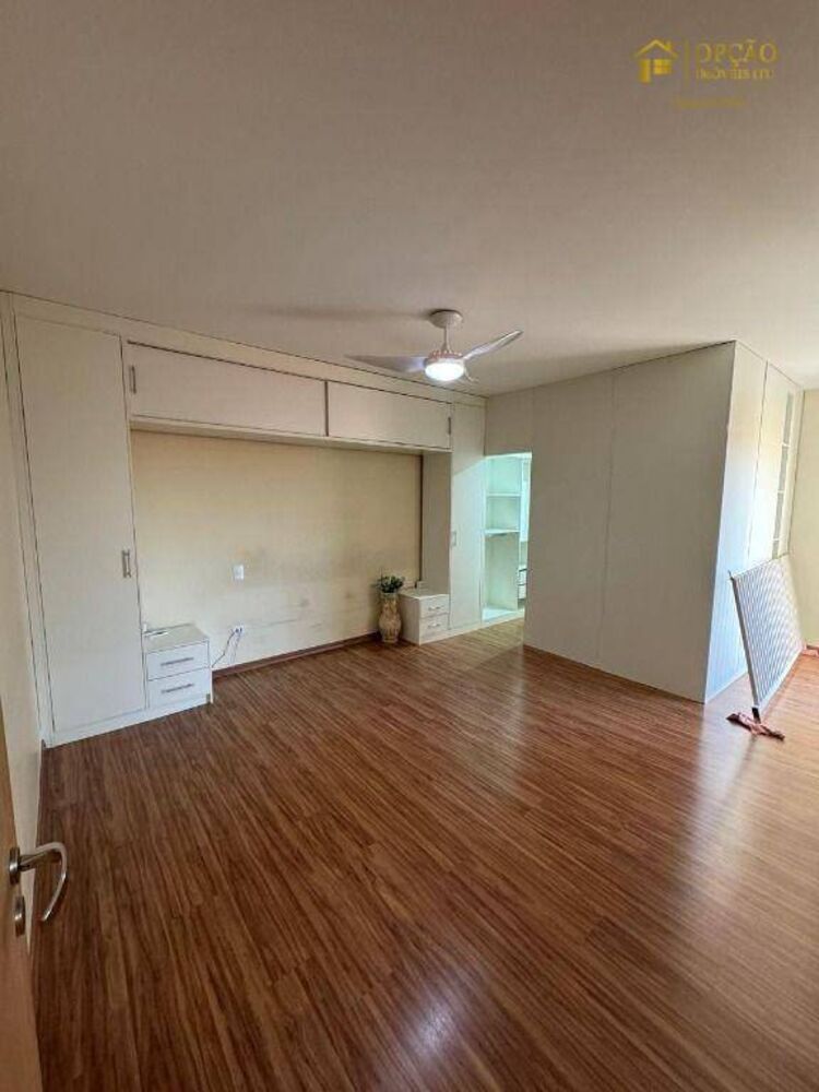 Casa, 5 quartos, 250 m² - Foto 4