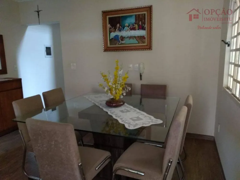 Casa, 4 quartos, 288 m² - Foto 3