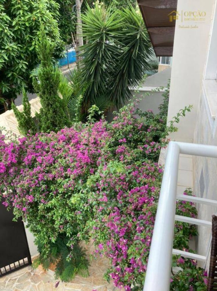 Casa, 3 quartos, 296 m² - Foto 1
