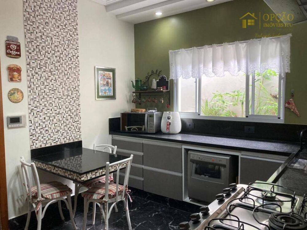 Casa, 3 quartos, 296 m² - Foto 19
