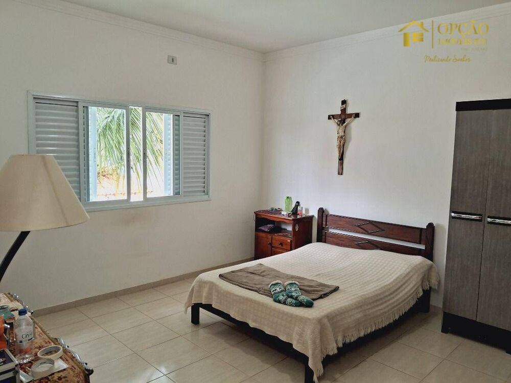 Casa, 3 quartos, 207 m² - Foto 4