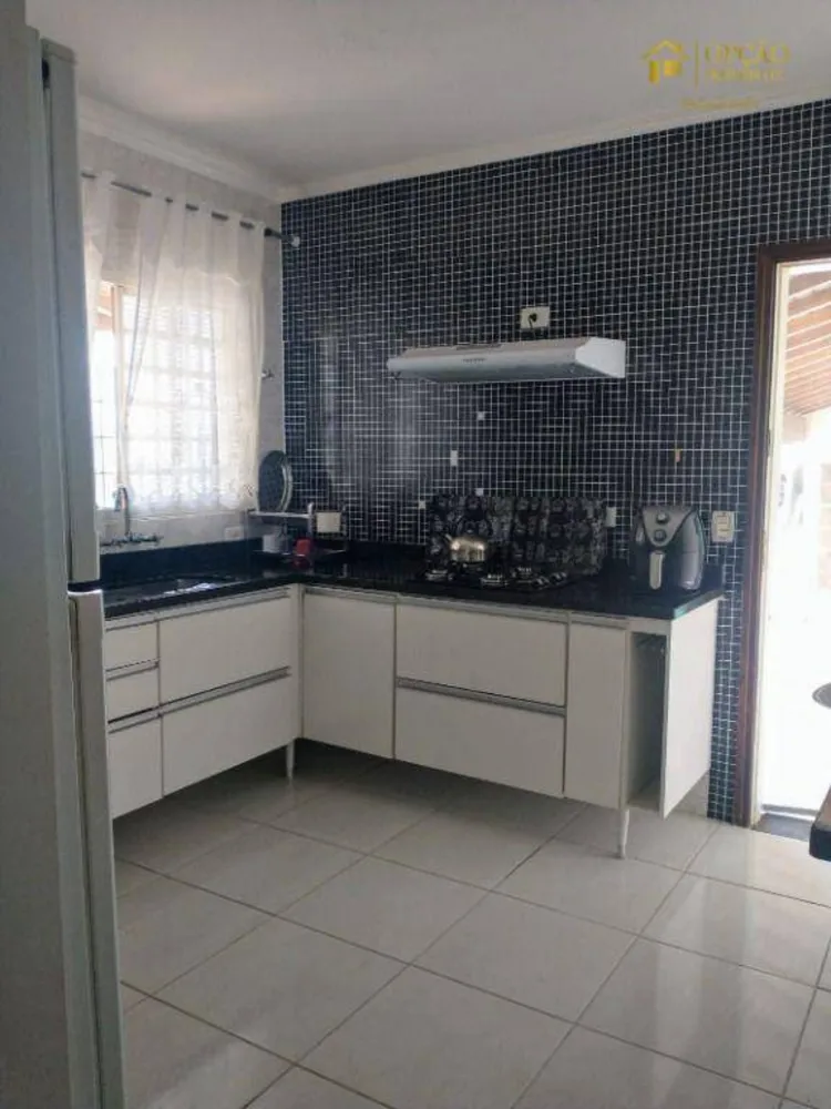 Casa, 2 quartos, 224 m² - Foto 2