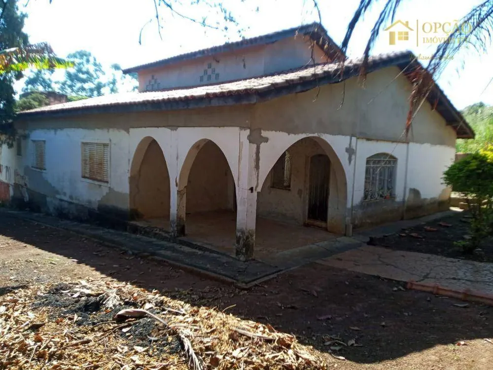 Chácara, 3 quartos, 1850 m² - Foto 1