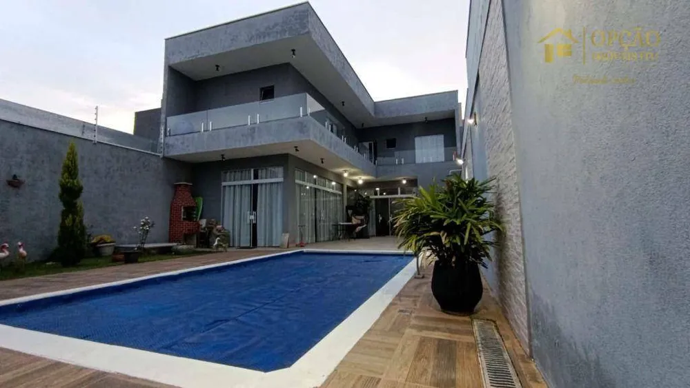 Casa, 3 quartos, 250 m² - Foto 1