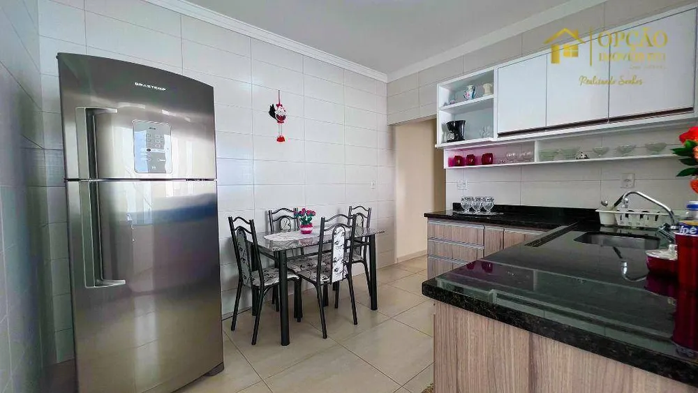Casa, 3 quartos, 237 m² - Foto 3