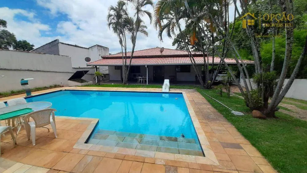 Chácara, 3 quartos, 3100 m² - Foto 1