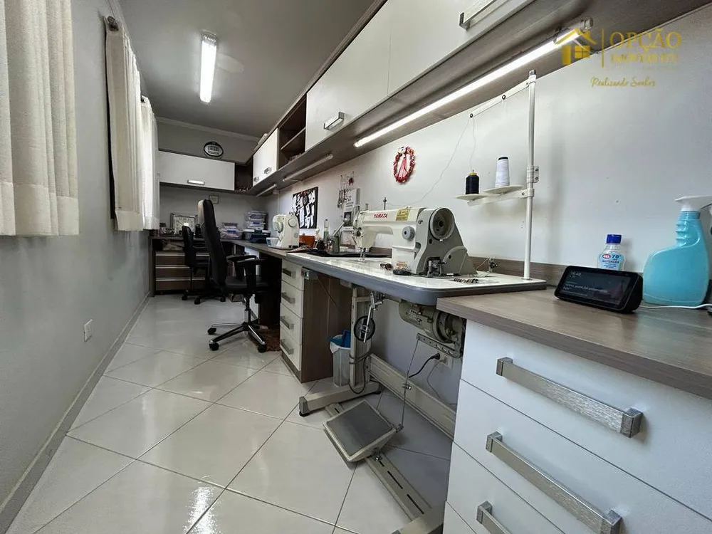 Casa, 3 quartos, 325 m² - Foto 4