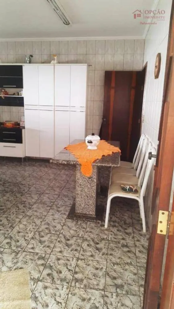 Casa, 3 quartos, 203 m² - Foto 2