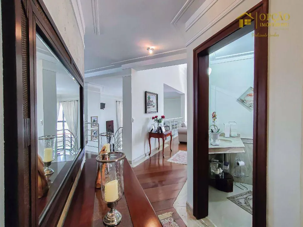 Apartamento, 3 quartos, 247 m² - Foto 1