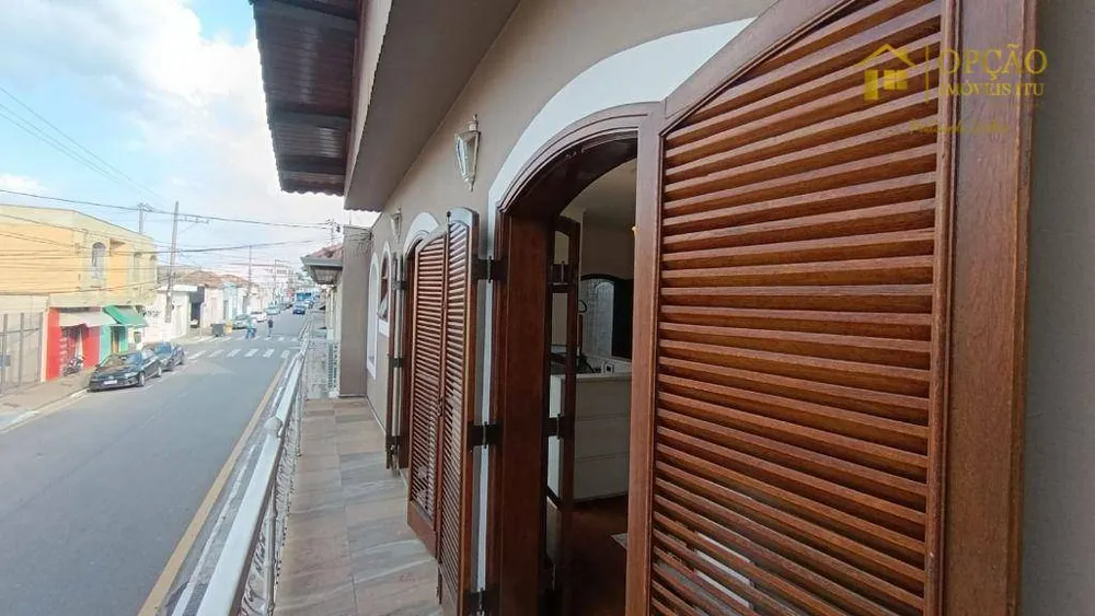 Casa, 4 quartos, 241 m² - Foto 1