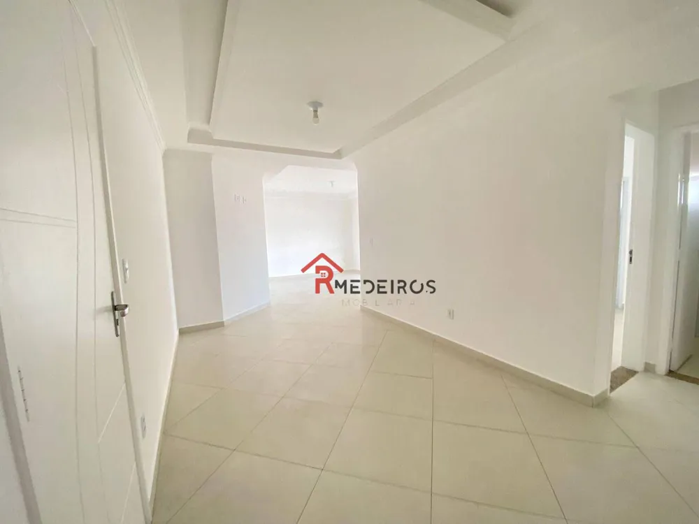 Apartamento, 3 quartos, 131 m² - Foto 2