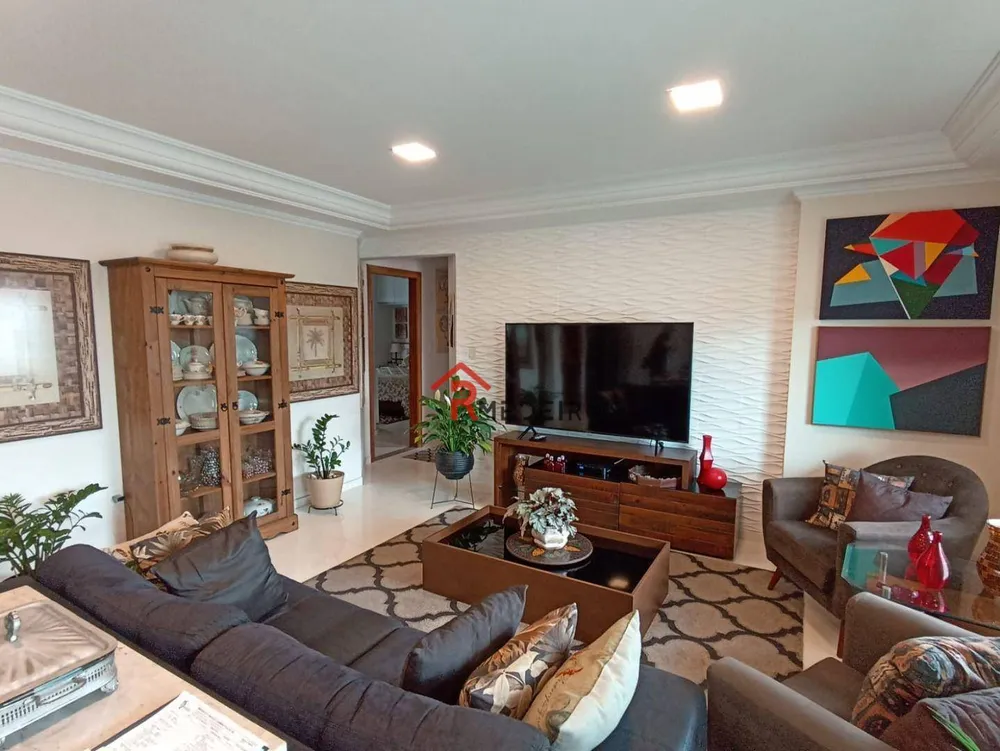 Apartamento, 3 quartos, 170 m² - Foto 2