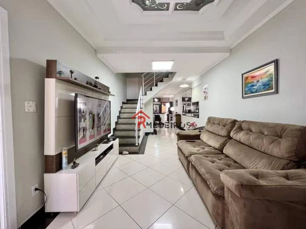 Casa, 3 quartos - Foto 1