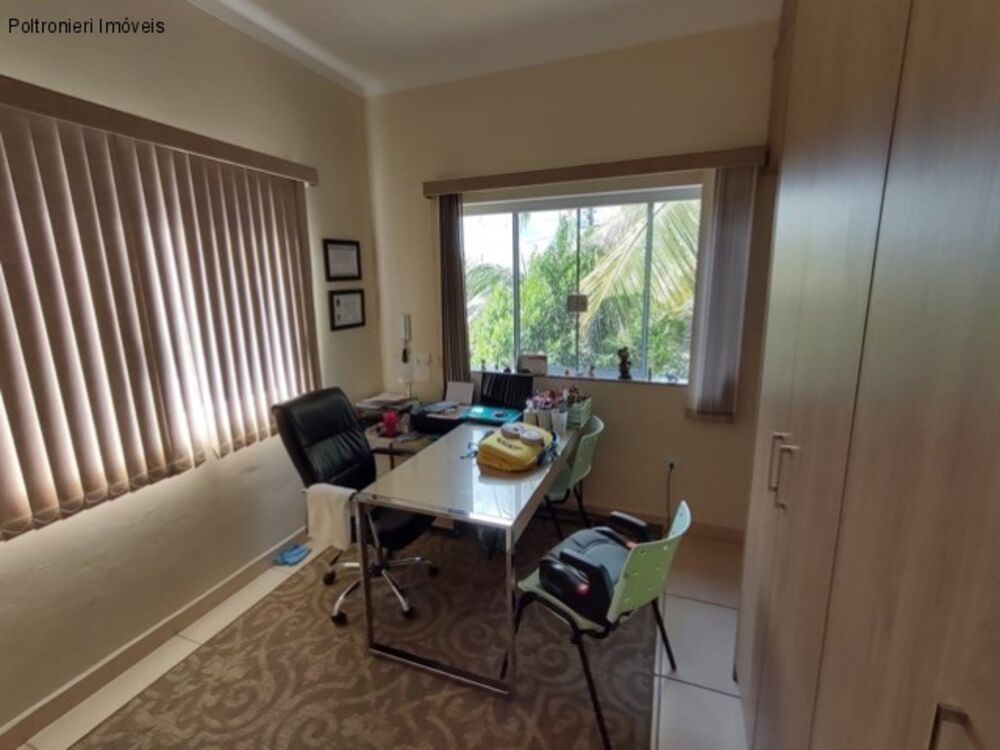 Chácara, 3 quartos, 1170 m² - Foto 2
