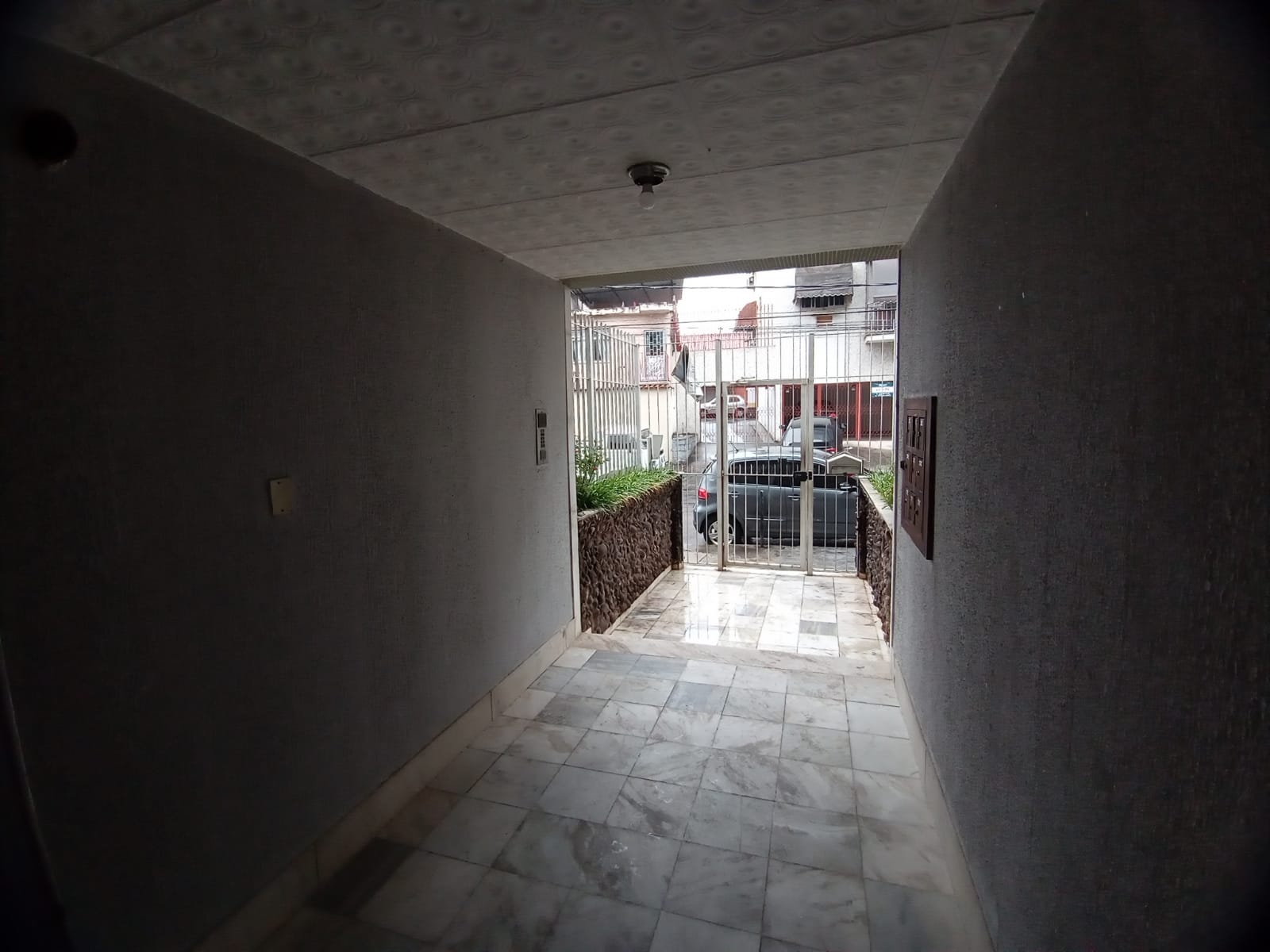 Apartamento à venda com 2 quartos, 70m² - Foto 9