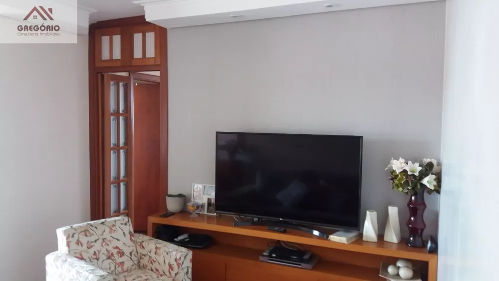 Apartamento à venda com 3 quartos, 135m² - Foto 2