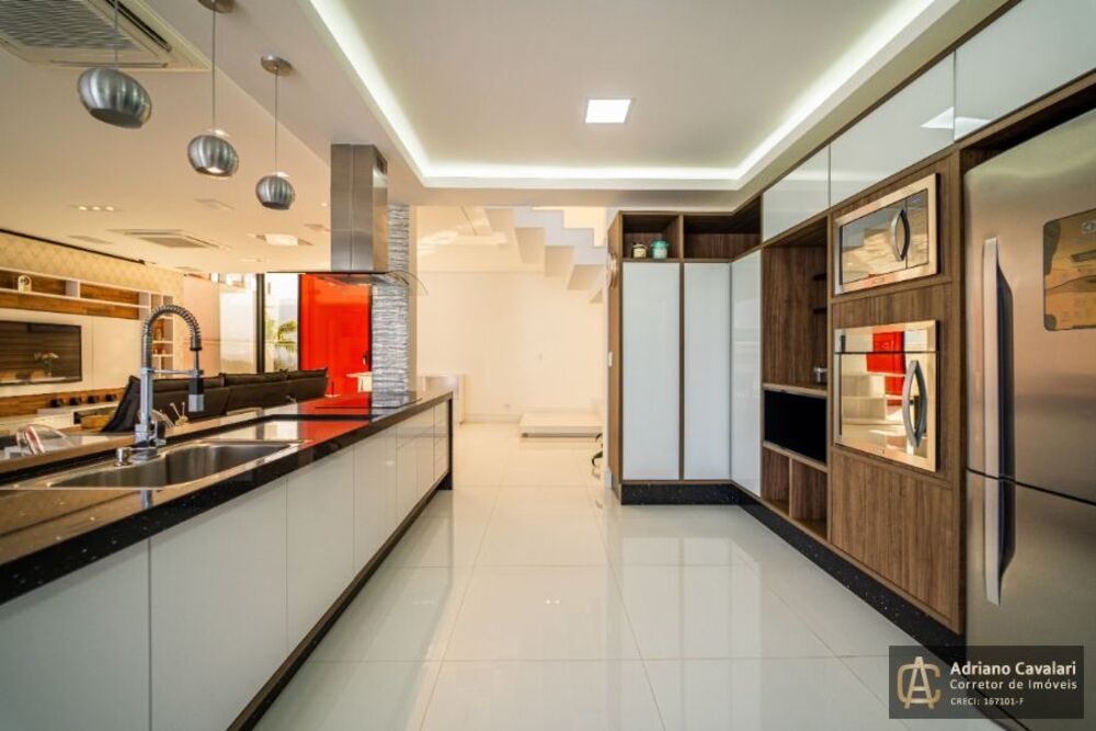 Casa à venda com 3 quartos, 398m² - Foto 2