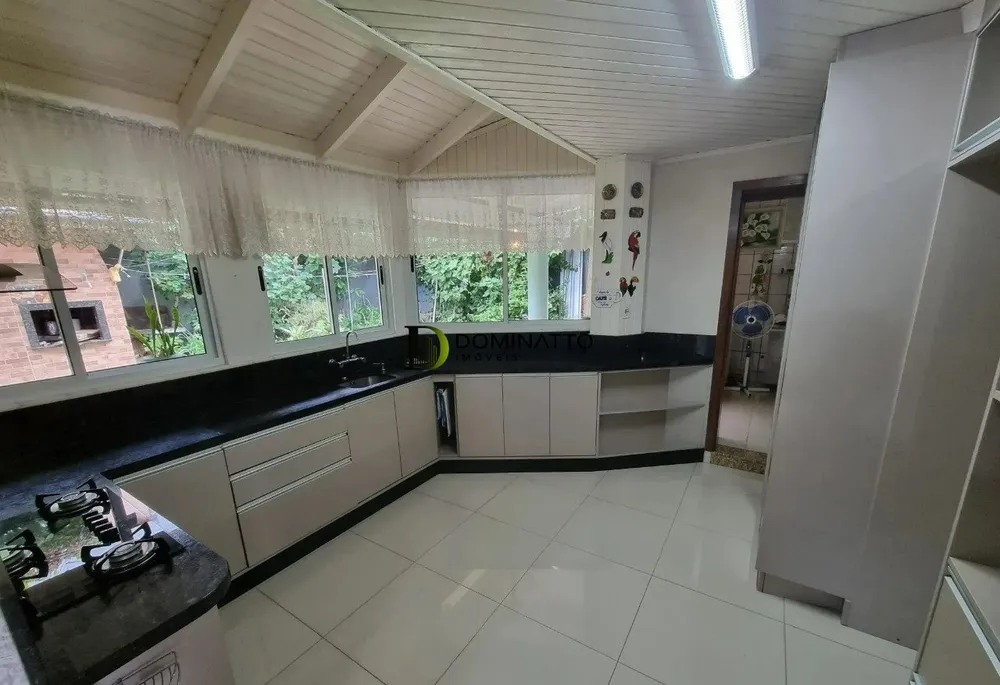 Casa, 3 quartos, 265 m² - Foto 2