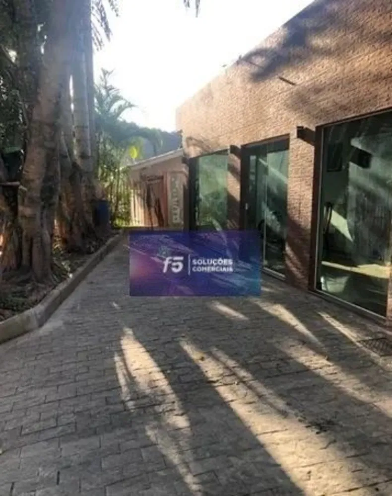 Casa, 4 quartos, 235 m² - Foto 1