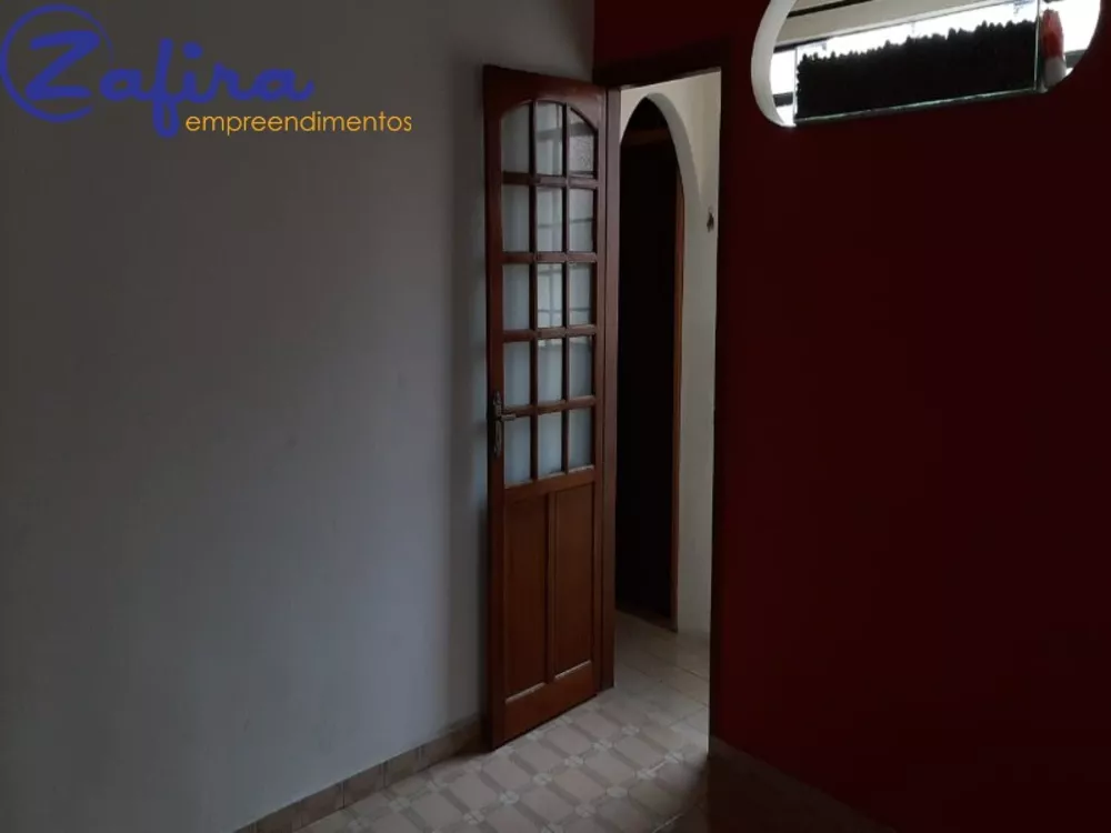 Casa à venda com 4 quartos, 121m² - Foto 4