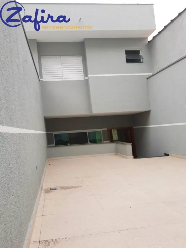 Casa à venda com 2 quartos, 63m² - Foto 2