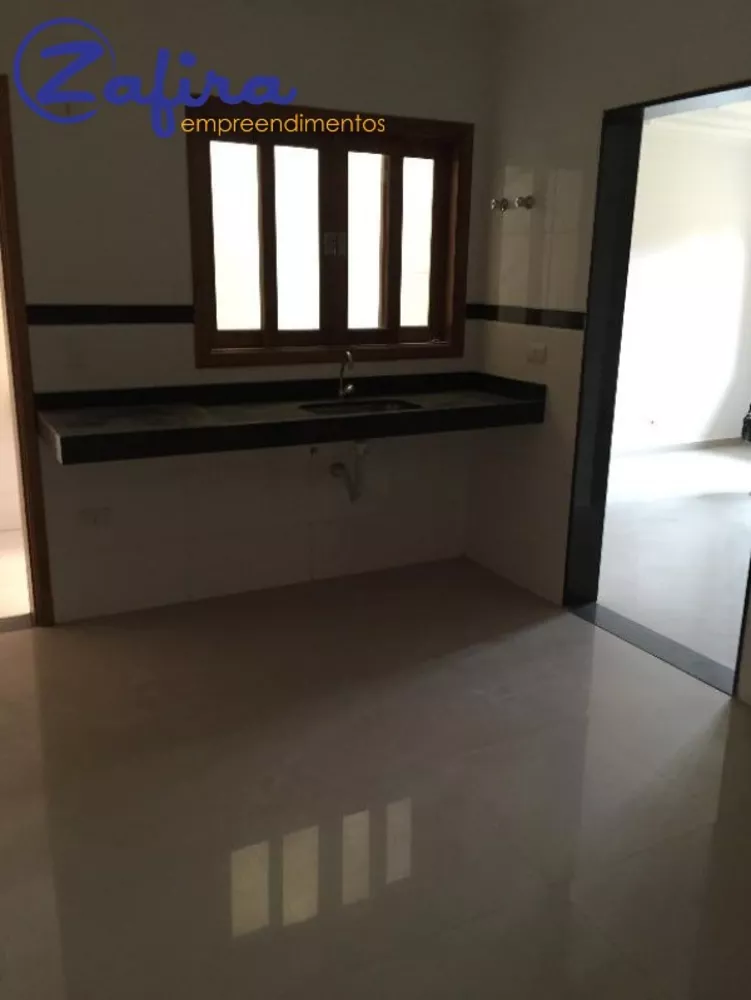 Casa à venda com 3 quartos, 190m² - Foto 2