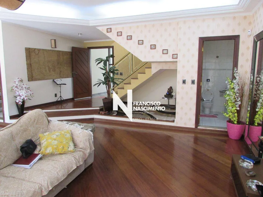 Sobrado, 4 quartos, 335 m² - Foto 1