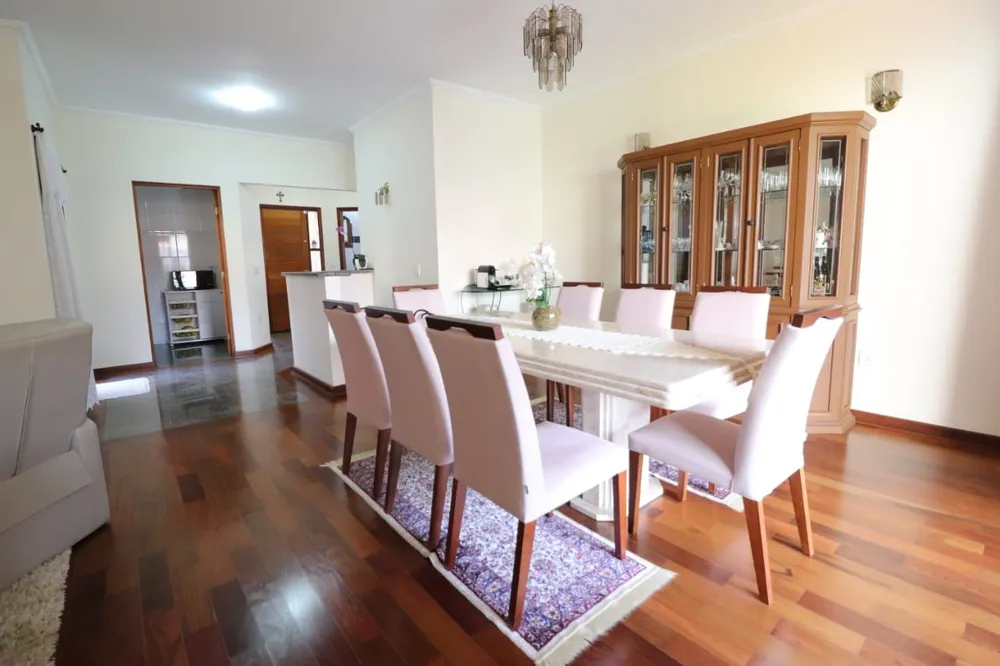 Sobrado, 3 quartos, 255 m² - Foto 1