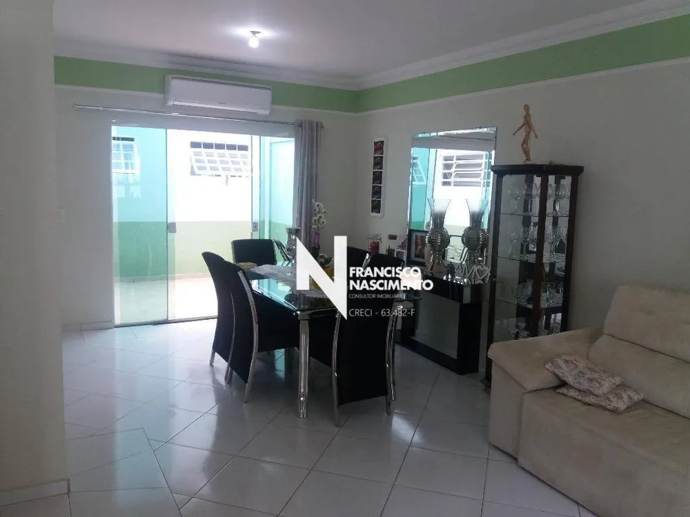 Casa, 3 quartos, 140 m² - Foto 4