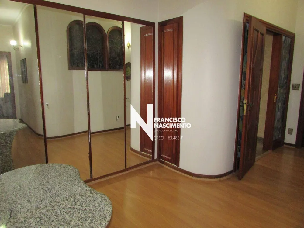 Casa, 4 quartos, 285 m² - Foto 2