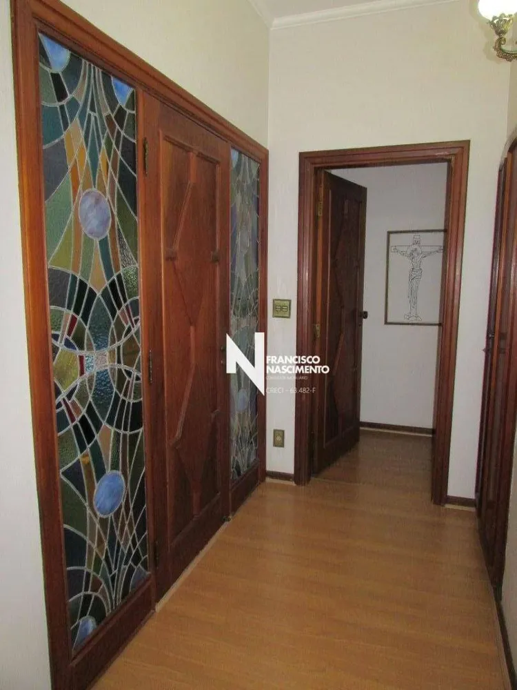 Casa, 4 quartos, 285 m² - Foto 3