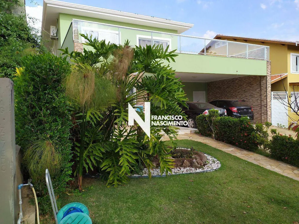 Sobrado, 3 quartos, 263 m² - Foto 1