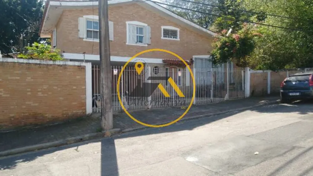 Casa, 3 quartos, 228 m² - Foto 1