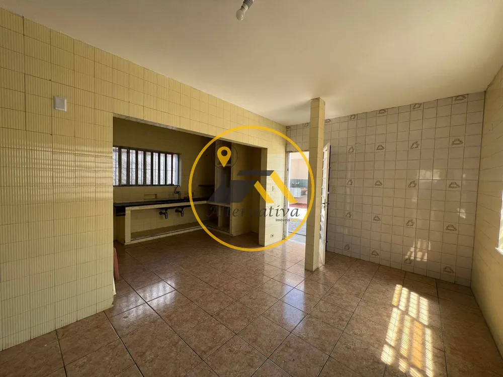 Casa, 4 quartos, 251 m² - Foto 1