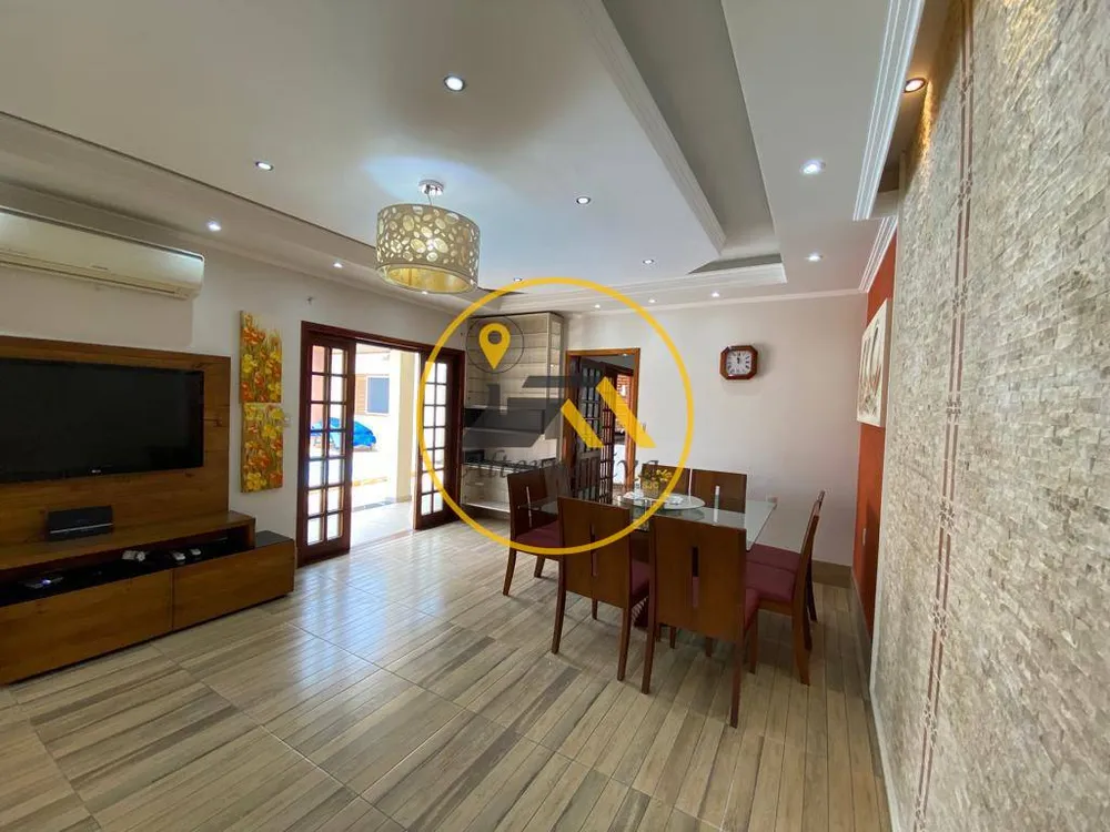 Casa, 3 quartos, 228 m² - Foto 2