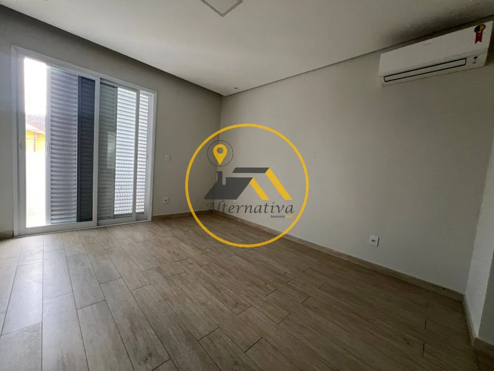 Casa, 4 quartos, 244 m² - Foto 1
