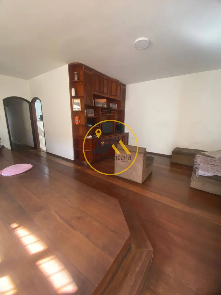Casa, 5 quartos, 184 m² - Foto 1