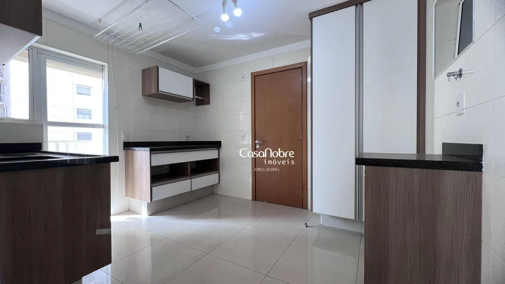 Apartamento, 3 quartos, 202 m² - Foto 9