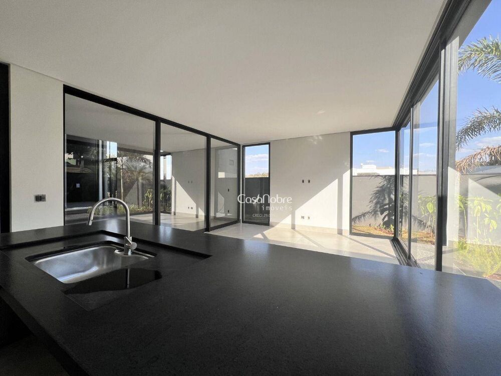 Casa de Condomínio à venda com 4 quartos, 351m² - Foto 5