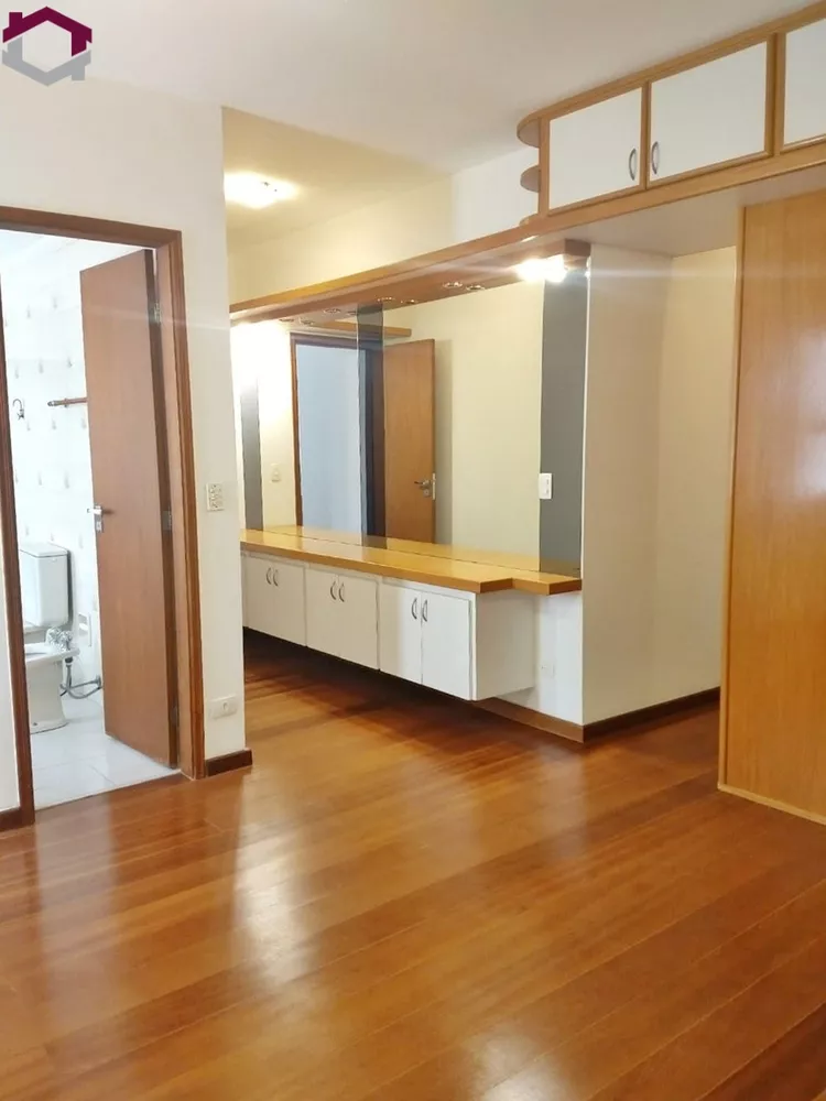 Apartamento à venda com 4 quartos, 200m² - Foto 4