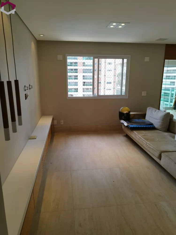 Apartamento à venda com 4 quartos, 194m² - Foto 1