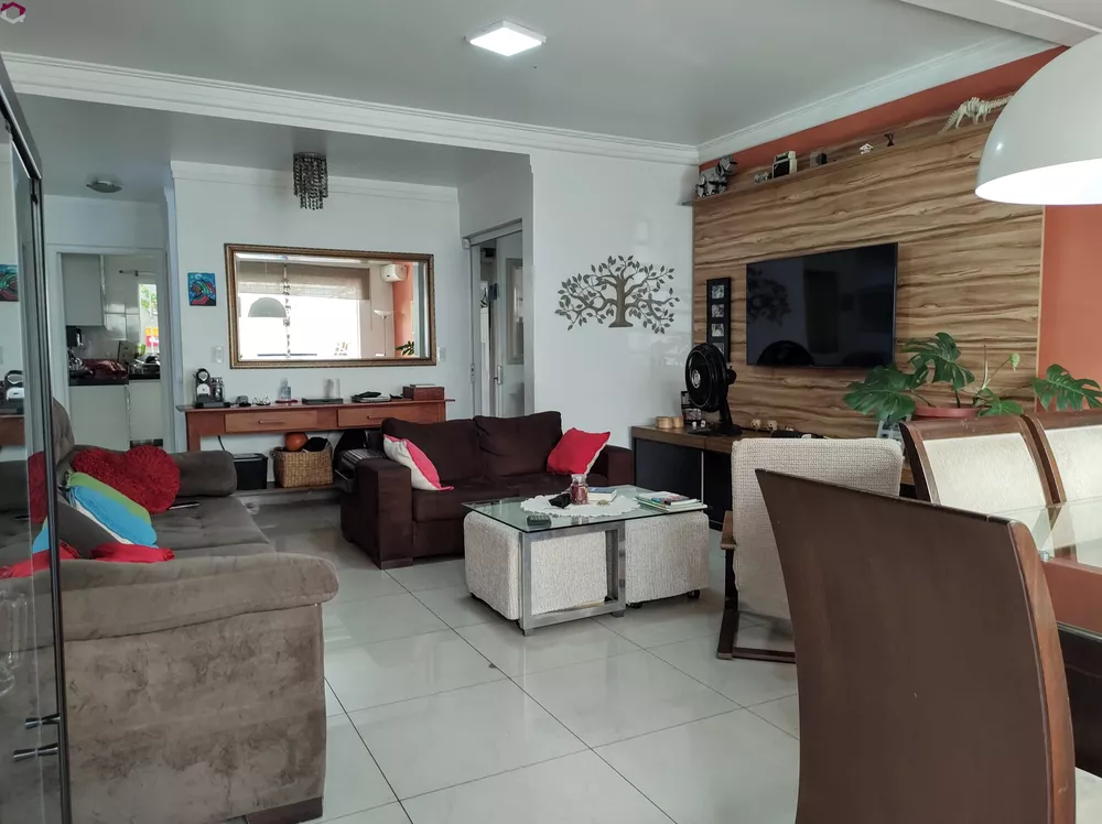 Casa à venda com 3 quartos, 145m² - Foto 3