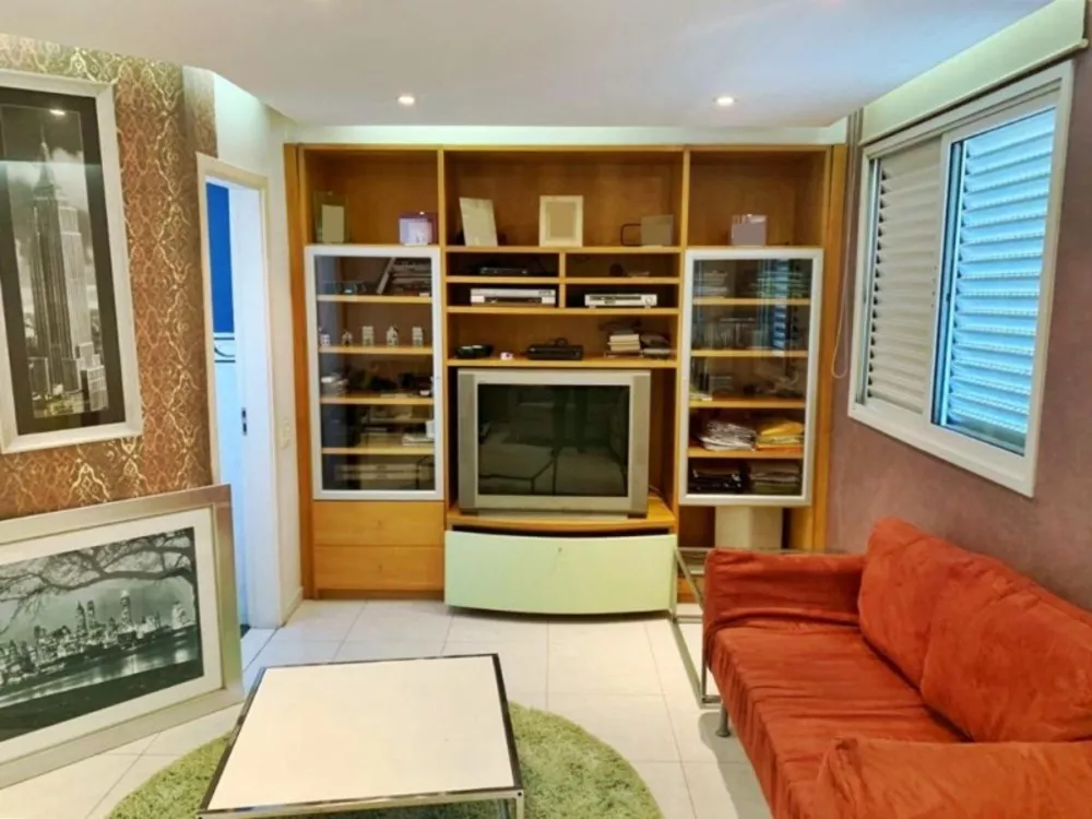 Apartamento à venda com 3 quartos, 150m² - Foto 4