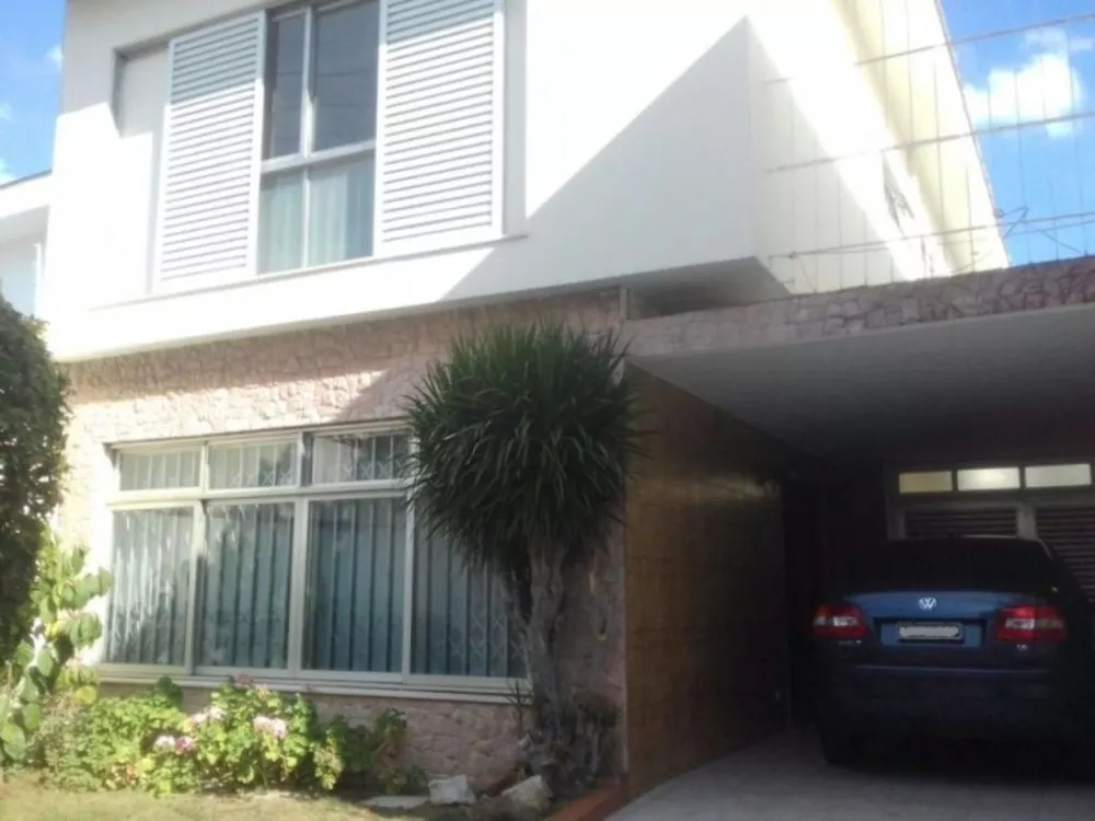 Casa, 3 quartos, 216 m² - Foto 1