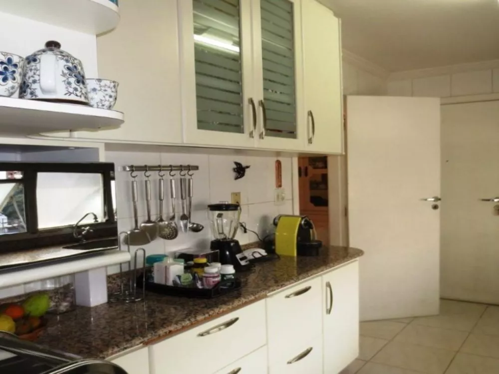 Apartamento à venda com 3 quartos, 123m² - Foto 3