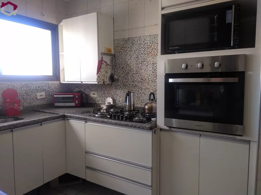 Apartamento à venda com 3 quartos, 150m² - Foto 8