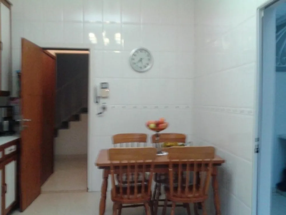 Casa, 3 quartos, 200 m² - Foto 11