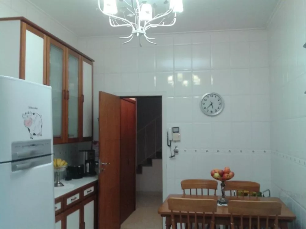 Sobrado à venda com 3 quartos, 200m² - Foto 3