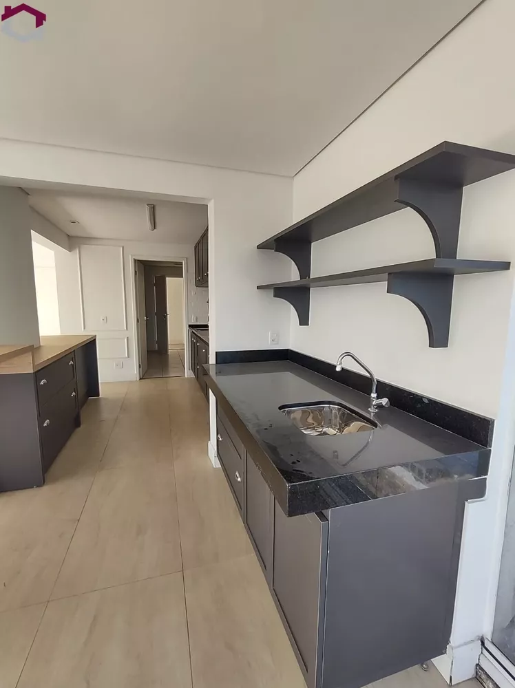 Apartamento à venda com 3 quartos, 230m² - Foto 3