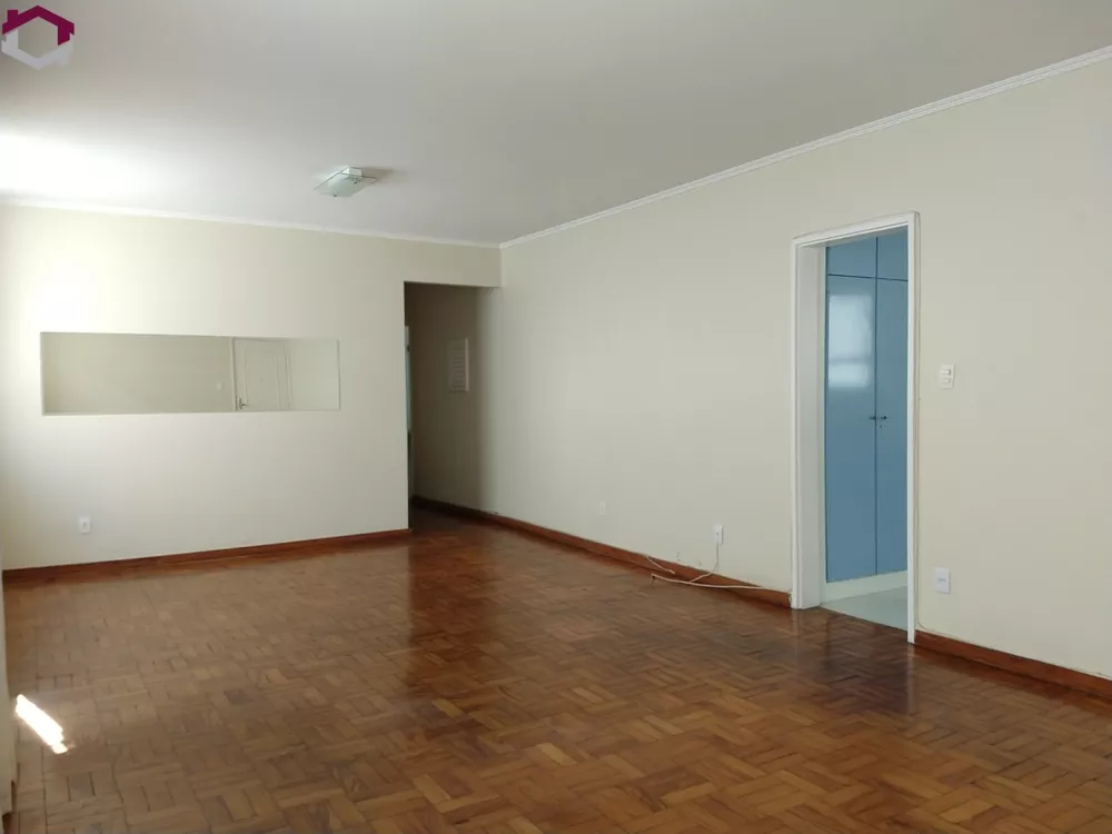 Apartamento à venda com 3 quartos, 145m² - Foto 2